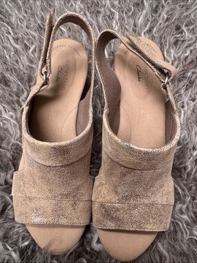 Clarks Women's Metallic Taupe Suede Open-Toe Slingback Wedge Sandals